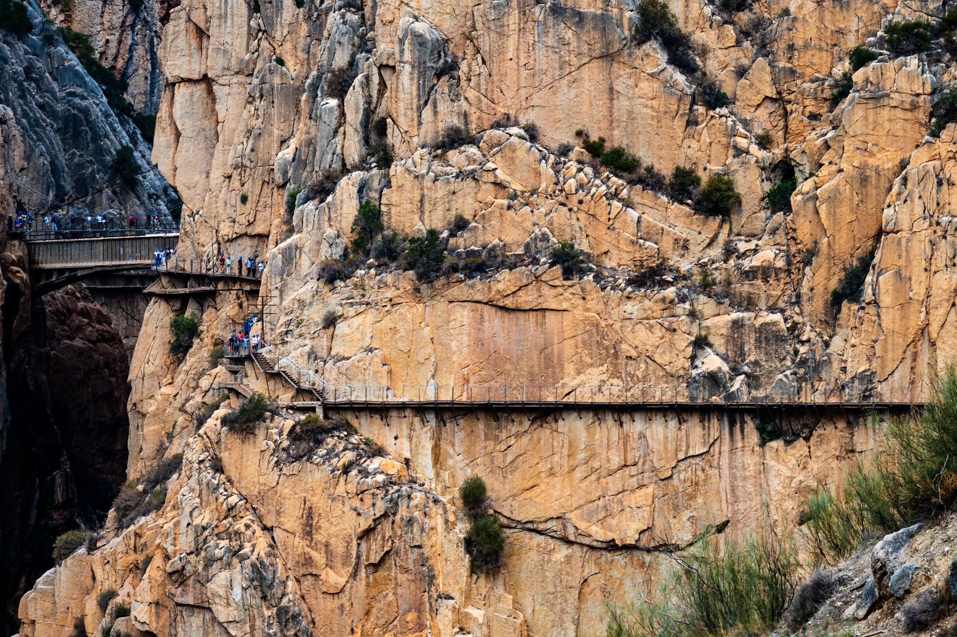 Caminito del Rey over den steinete klippa